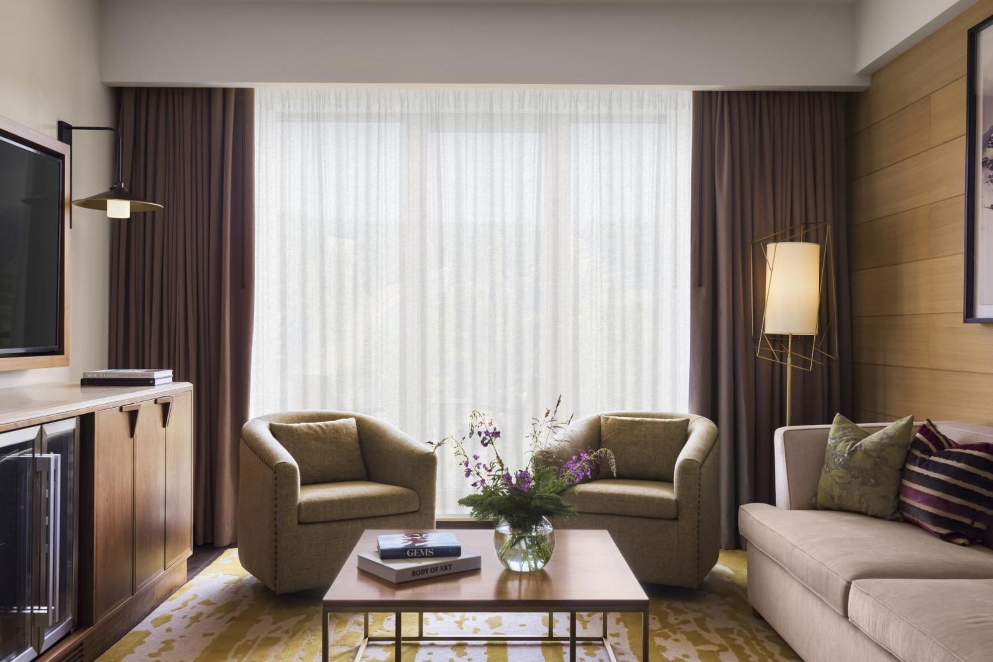 Viceroy Kopaonik Serbia Εξωτερικό φωτογραφία A living room in a suite at the Mandarin Oriental, Hong Kong