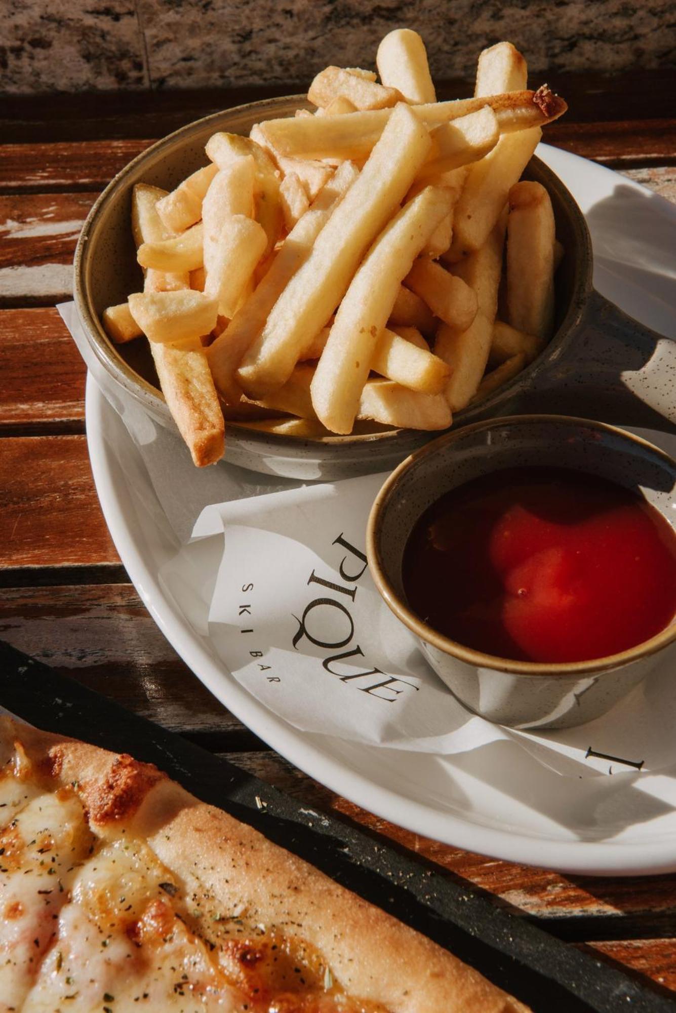 Viceroy Kopaonik Serbia Εξωτερικό φωτογραφία French fries and ketchup