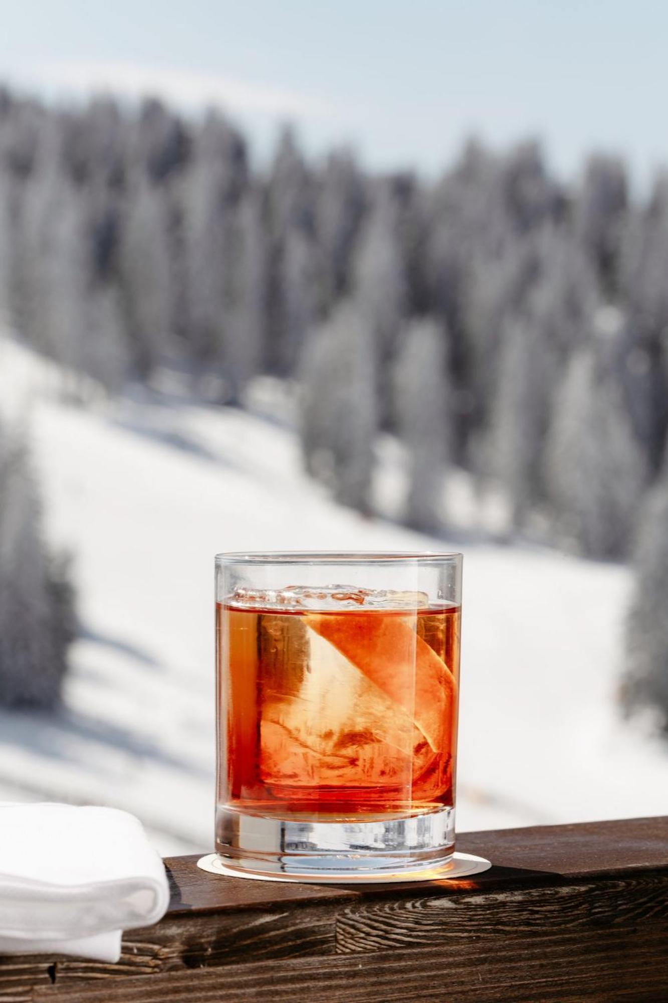 Viceroy Kopaonik Serbia Εξωτερικό φωτογραφία A glass of ice tea